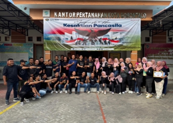 Olahraga rutin setia hari Jumat yang dilaksanakan di lingkungan Kantah Kota Gorontalo.