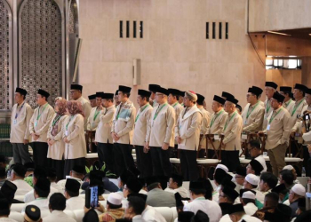 Menteri Nusron Wahid hadir dalam pengukuhan pengurus DPP MUI periode 2025-2030.