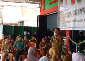 Bupati Boalemo, Rum Pagau melaunching toko pengenali inflasi guna menghadapi bulan suci Ramadhan.(f.dok.pimpinan)