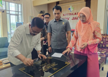 Bupati Boalemo, Rum Pagau meresmikan fasilitas gedung baru RSUD Iwan Bokings guna meningkatkan pelayanan kesehatan bagi rakyat.(f.dok.pimpinan)