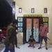 Pelaku penikaman saat diamankan oleh tim Jatanras Polresta Gorontalo Kota.
