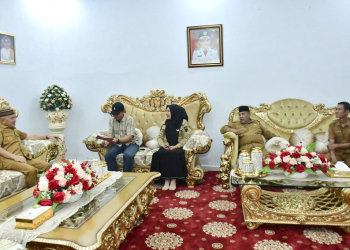 Bupati Pohuwato, Saipul A. Mbuinga, menerima kunjungan pengurus Koperasi Desa (Kopdes) Merah Putih Popaya