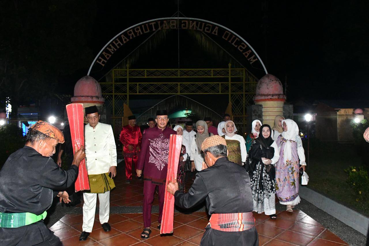 Peringatan Isra Miraj Nabi Muhammad SAW Berlangsung Khidmat