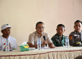 Wabup Boalemo, Lahmuddin Hambali memberikan arahan pada pertemuan bersama Pemdes Potanga dan unsur masyarakat, dihadiri pula unsur forum komunikasi pimpinan kecamatan.(f.dok)