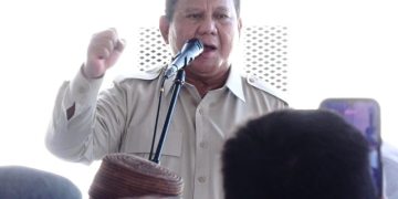 Presiden Prabowo Subianto berbidati dihadapan nelayan Gorontalo, Sabtu 9 Mei 2026.(f.hms)