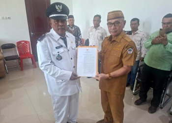 Pengambilan sumpah jabatan Kades Buhu Jaya oleh Bupati Saipul Mbuinga