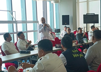 Keterangan Foto : Afifuddin Kalla saat memberikan apresiasi atas sikap loyal BPD HIPMI Gorontalo dibawah komando Ketum Ulie Anwar.