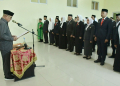 Bupati Saipul Mbuinga saat melantik 41 pejabat Administrator, Pengawas, Kepala UPTD Puskesmas se-Kabupaten Pohuwato, serta Pejabat Fungsional Pengawas di lingkungan Pemerintah Kabupaten Pohuwato