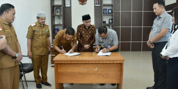 Bupati Saipul Mbuinga saksikan penandatanganan PKS antara Pemkab Pohuwato dan Kanwil Kemenkum Gorontalo terkait Perlindungan Kekayaan Intelektual