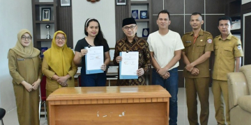 Penandatanganan PKS antara Pemkab Pohuwato dan CV. Cabana Royal Panua terkait sewa lahan di kawasan wisata Pohon Cinta