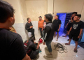 Tim URC Polresta Gorontalo Kota saat mengamankan terduga pelaku pencurian kabel homestay yang berada di Kota Gorontalo.