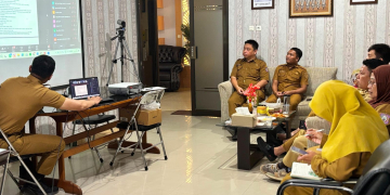 Inspektorat Gorontalo saat mengikuti zoom meeting bersama Inspektorat Jenderal Kemendagri.