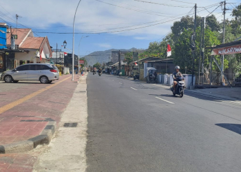 Jalan HOS Cokroaminoto yang makin mulus