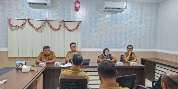Disnaker ESDM dan Transmigrasi Provinsi Gorontalo saat rapat