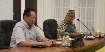 Gubernur Gorontalo Gusnar Ismail bersama Bupati Gorut Thariq Modanggu-f.ist