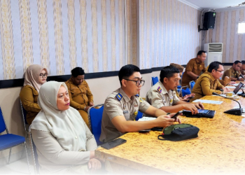 Kepala Kantah Kota Gorontalo saat hadiri rapat bersama DPRD Kota Gorontalo.