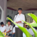 Wakil Bupati Boalemo, Lahmuddin Hambali memberikan sambutan pada rangkaian kegiatan hari santri.(f.dok.pimpinan)